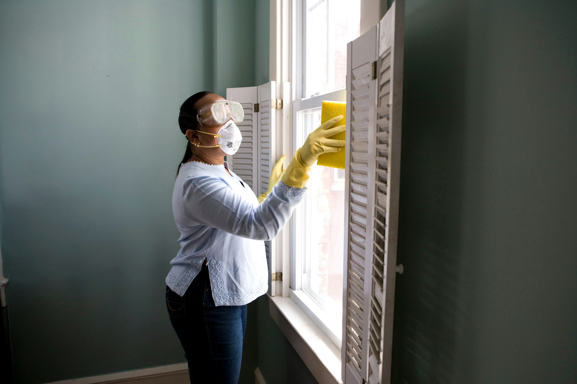Professional handyman at work
